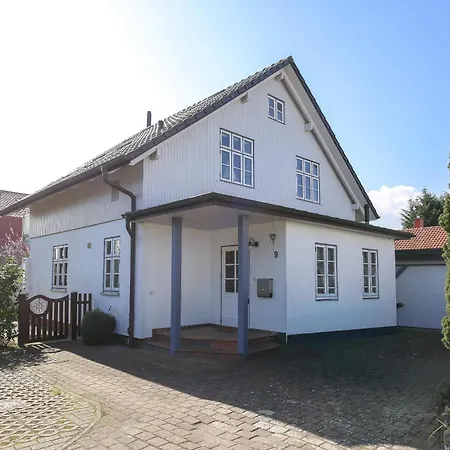 Achtern